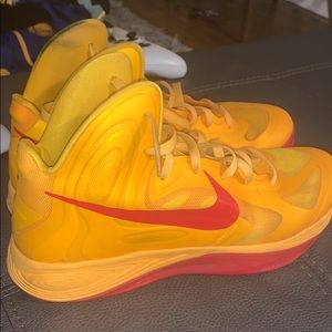 Hyperdunk Basketball Shoes
